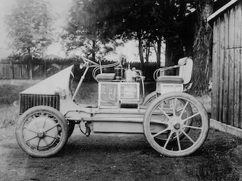 Ferdinand Porsche presentó los primeros