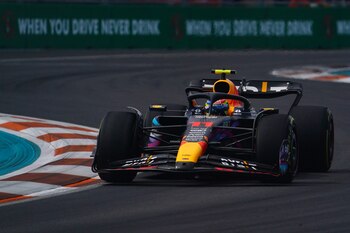 Checo Pérez no pudo mantener