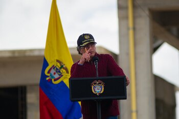 Habló también de acciones que,