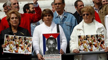Personas protestan por Orlando Zapata