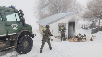 Fuertes operativos de rescate en dos provincias por las intensas nevadas en la Cordillera de los Andes