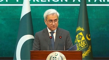 Tahir Andrabi defendió los bombardeos