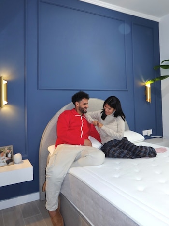 Asraf Beno e Isa Pantoja en su casa en El puerto de santamaría (INSTAGRAM).