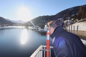 Las fotos de las vacaciones de Alexis Mac Allister y Ailen Cova en St. Moritz