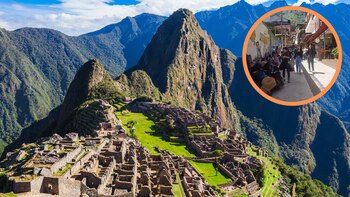 Decenas de turistas hacen largas