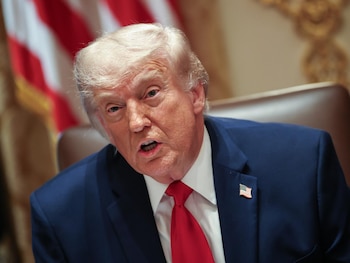 Trump ordenó los ataques aéreos a Irán para forzar una ronda de negociaciones que permitan abrir Ormuz y cancelar el programa nuclear del régimen chiítaEl presidente de EE.UU asumió que Teherán dilataba las negociaciones para evitar una respuesta final a sus reclamos, y decidió quebrar el impasse co