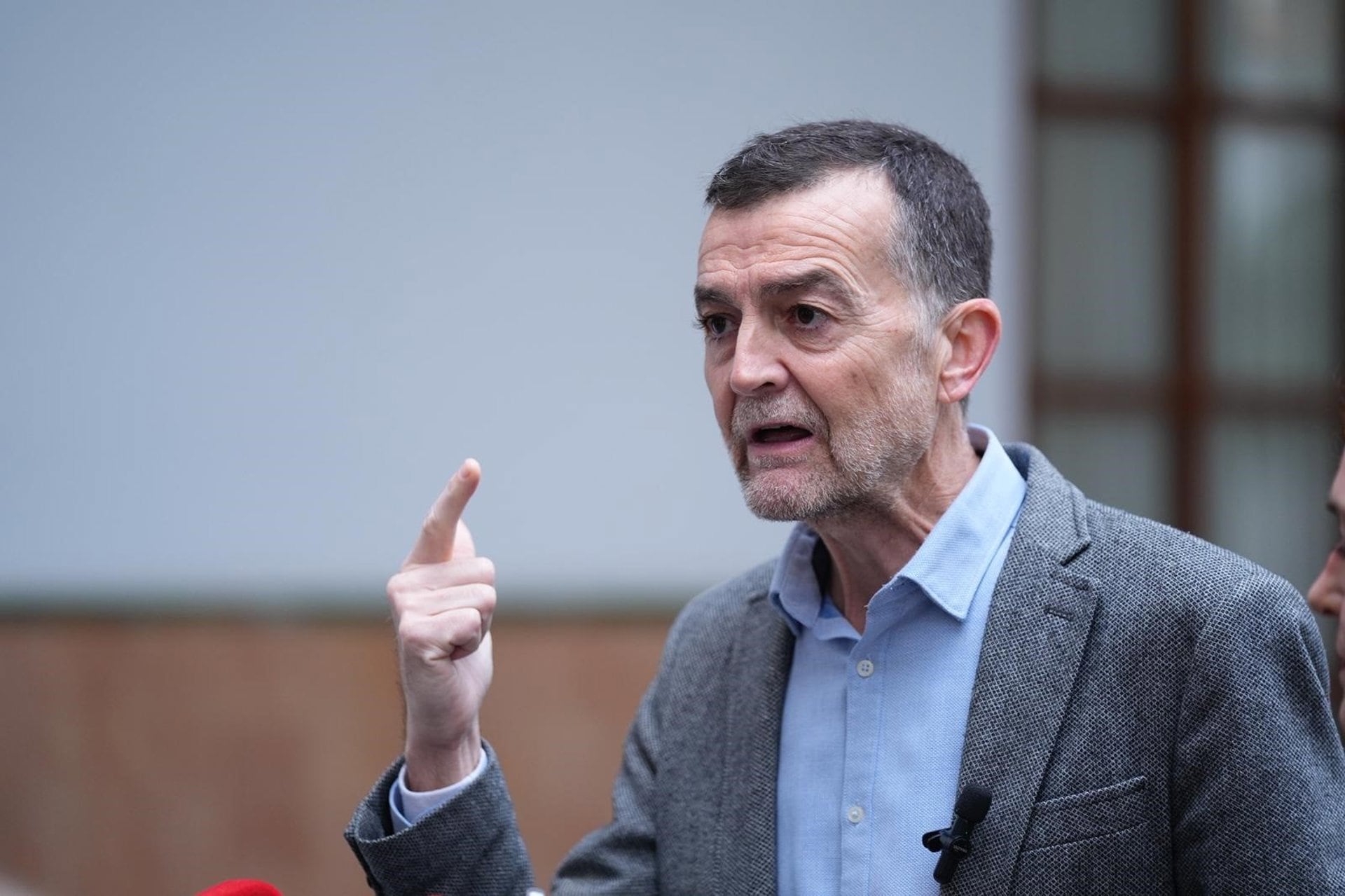 Maíllo ve «buena base» para el acuerdo el modelo de financiación del Gobierno y acusa a Feijóo de «embarrar» el debate