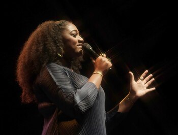 Samara Joy deslumbró al público