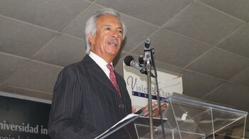 Jose Rubén Zamora