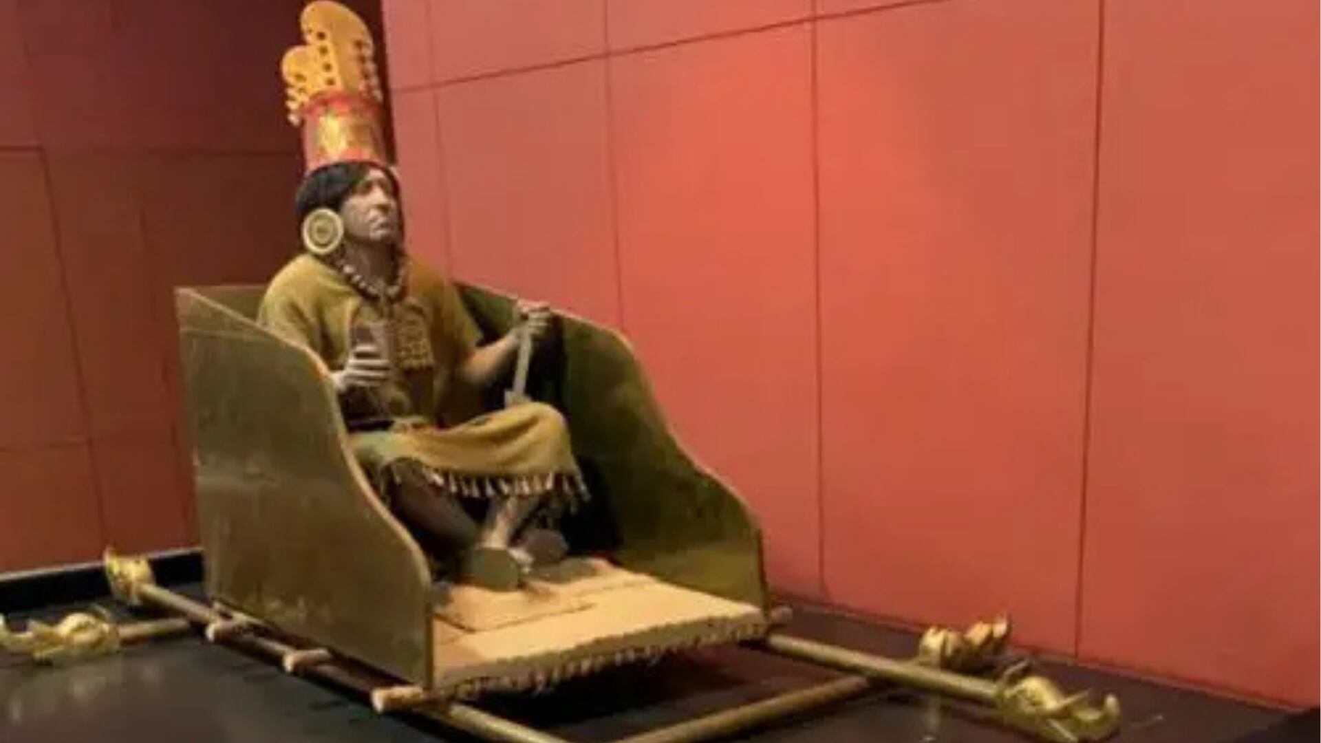 Joyas de oro, esmeraldas y cerámica revelan el avanzado arte de la cultura Lambayeque. (Foto: Agencia Andina)