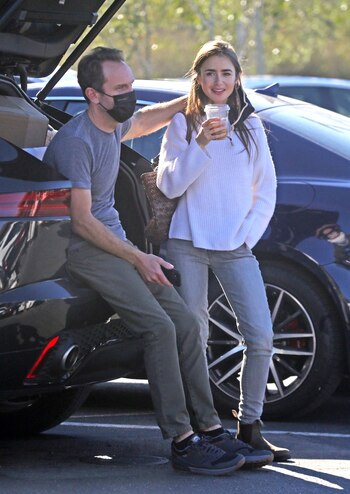 Celebrities-en-un-clic-15012021-Lily-Collins-y-Charlie-McDowell