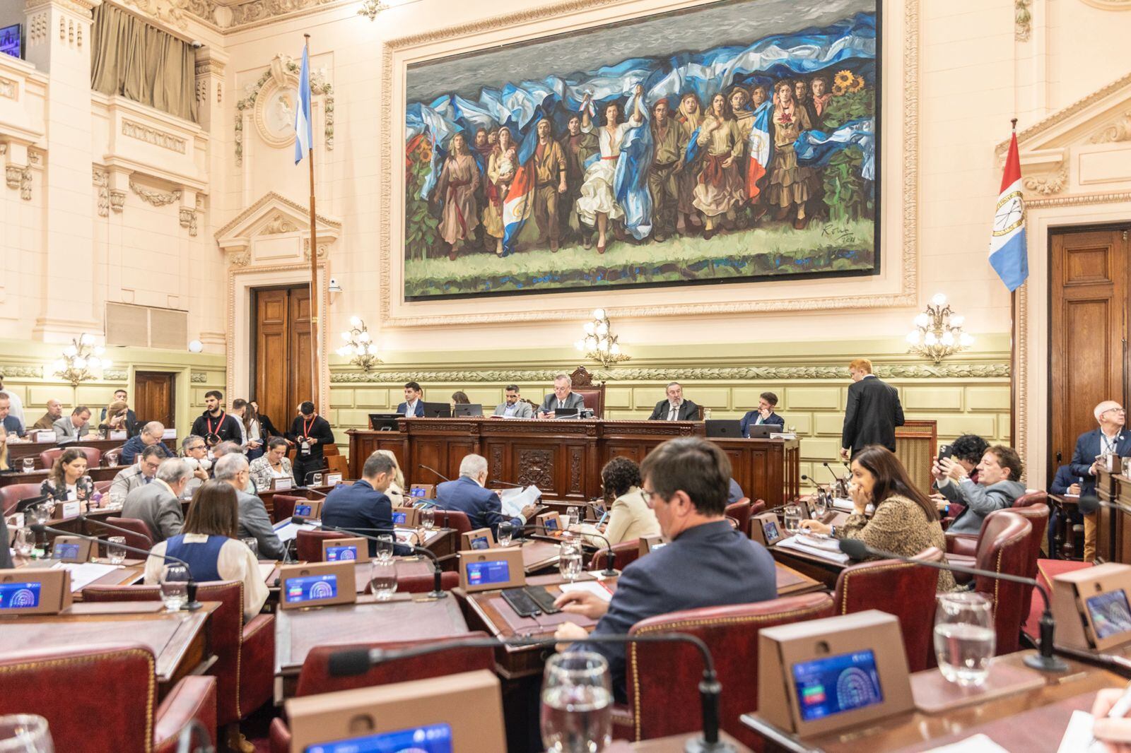 La jura marcará el cierre del proceso iniciado por la Convención Constituyente del 25 en julio pasado