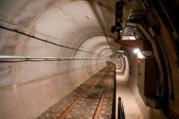 Túnel de servicio subterráneo