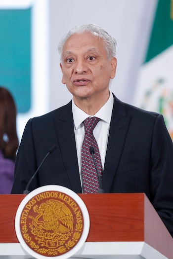 Víctor Rodríguez Padilla dejó la dirección general de Pemex el pasado 14 de mayo de 2026, después de año y medio al frente de la empresa del Estado. Imagen de archivo. EFE/Isaac Esquivel