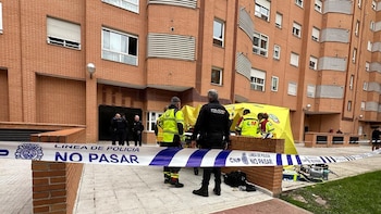 Muere una mujer de 52 años tras ser apuñalada frente al portal de su casa en Carabanchel (Madrid): se investiga un posible caso de violencia machista