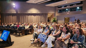 Diálogos con autores consagrados y