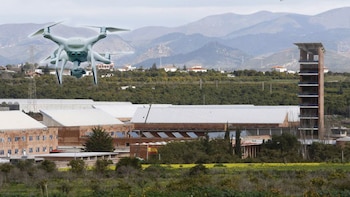 Una funcionaria de prisiones relata cómo los presos introducen la ‘droga caníbal’ en las cárceles: “Hay un techo que no está vallado y por ahí pueden pasar drones”