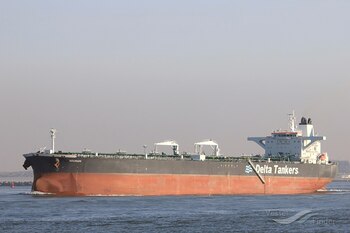 Imagen del barco atacado, el