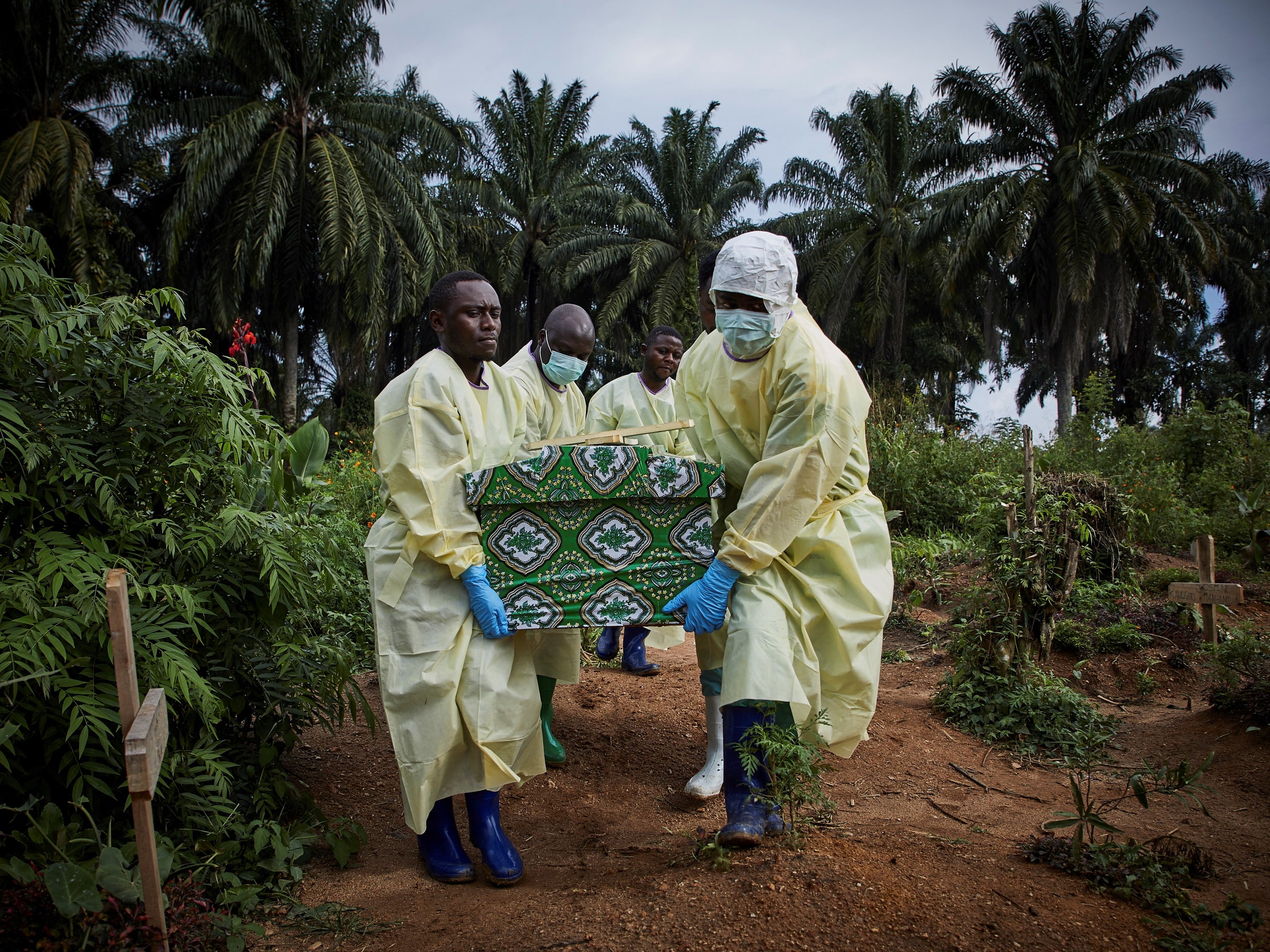 Más de 1.000 personas murieron por ébola en la República Democrática del Congo y Uganda