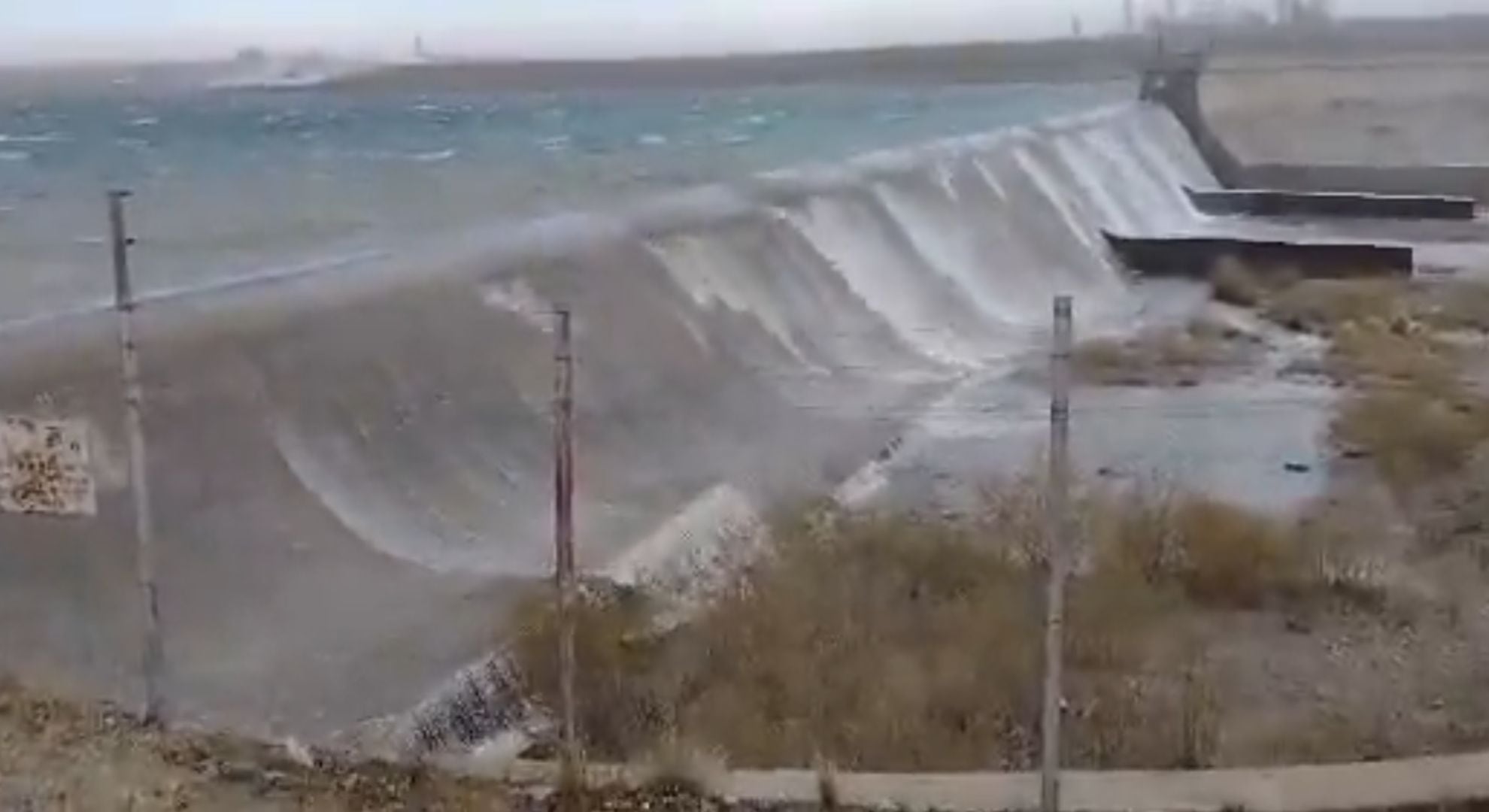 En enero de 2025, cuando un aluvión con un caudal de arrastre de 1.200 metros cúbicos por segundo golpeó el sistema sobre el río Atuel e inundó las centrales Nihuil II y III