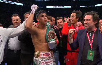 Jaime Munguía gana a Rider