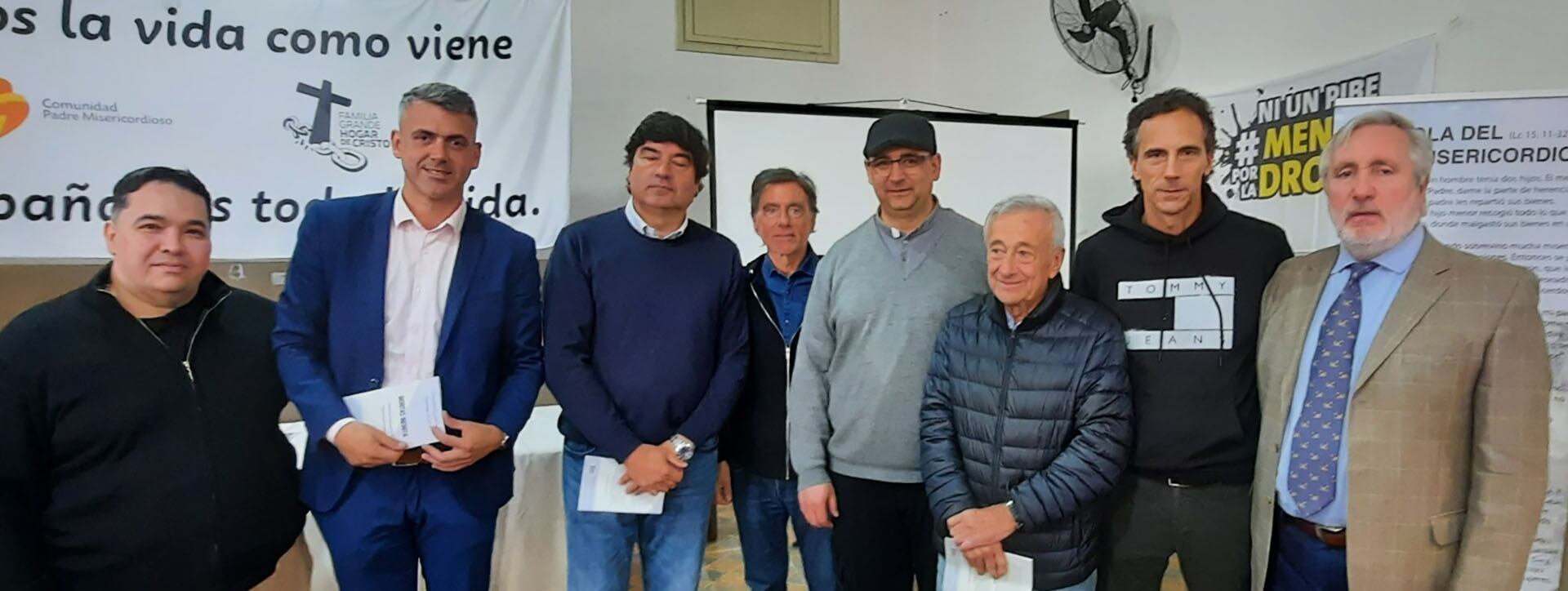 (De izq. a der., entre otros) Franco Carbone, Daniel Erbetta, Fabián Belay, Roberto Falistocco, Aníbal Pineda, Julio Marcelo Conte-Grand