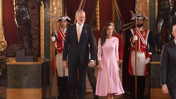 Visita de los reyes Felipe VI y Letizia a Ceuta, en directo: última hora del viaje oficial y reacciones en la campaña electoral y Marruecos