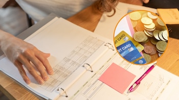 Una trabajadora de una agencia