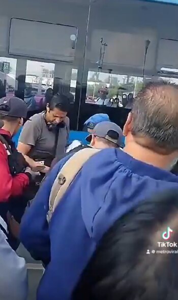 Usuarios impiden robo en el