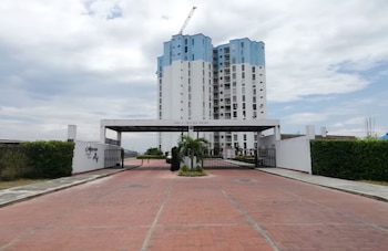 Una niña de tres años falleció tras caer desde una planta alta en el conjunto residencial Aquaviva de Neiva - crédito Prohuila