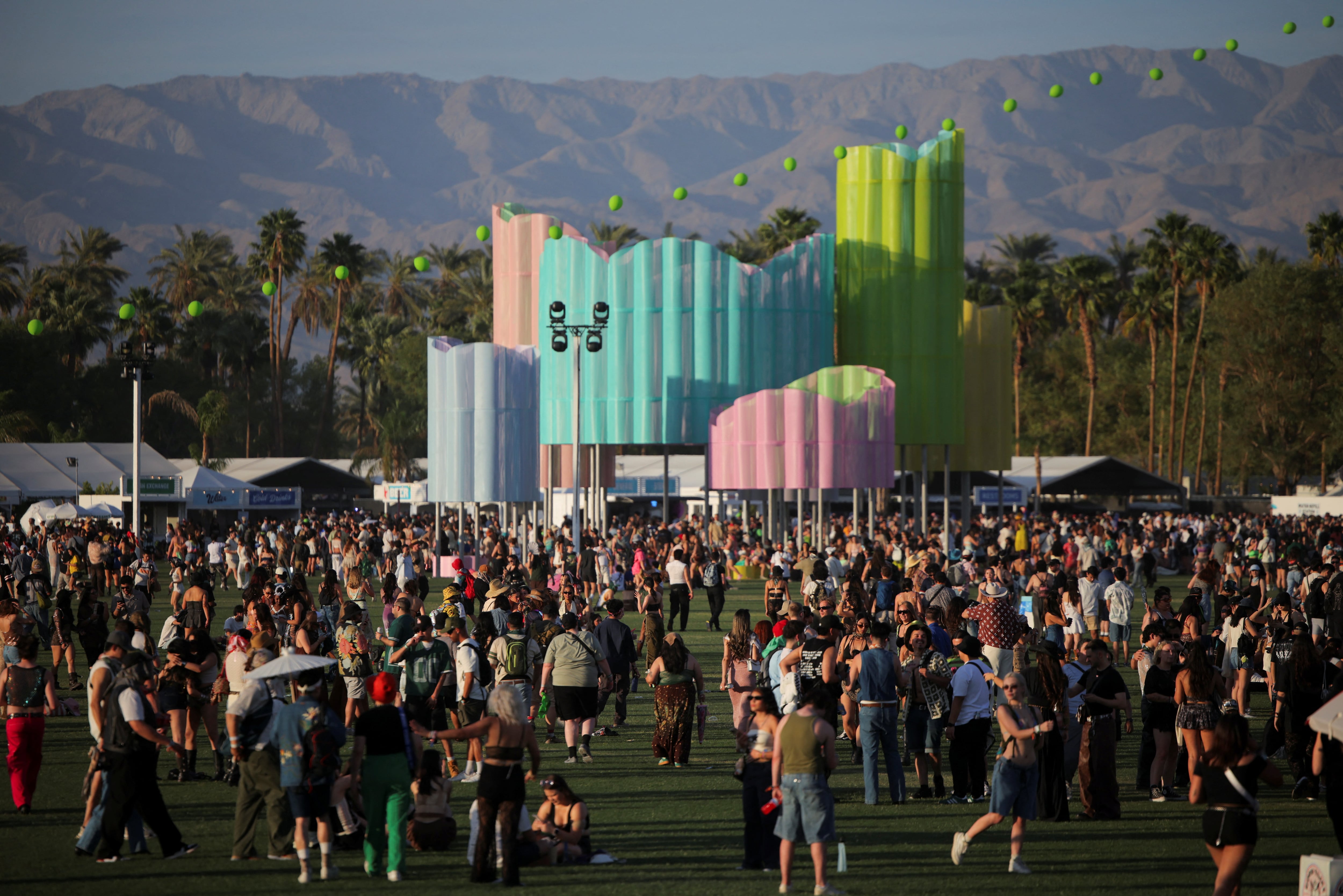 Coachella 2026 se celebrará en Empire Polo Club, Indio, California, y contará con headliners como Sabrina Carpenter, Justin Bieber, Karol G y Anyma (REUTERS/Daniel Cole).