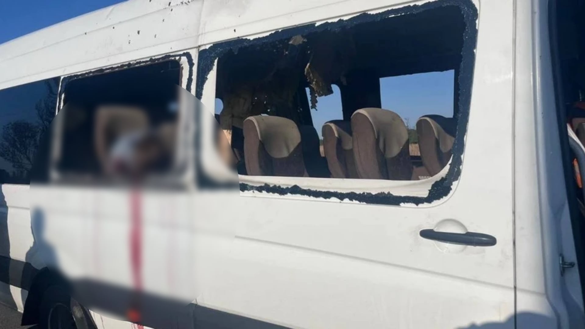 Drones rusos golpean una camioneta en el sur de Ucrania y dejan cinco muertos