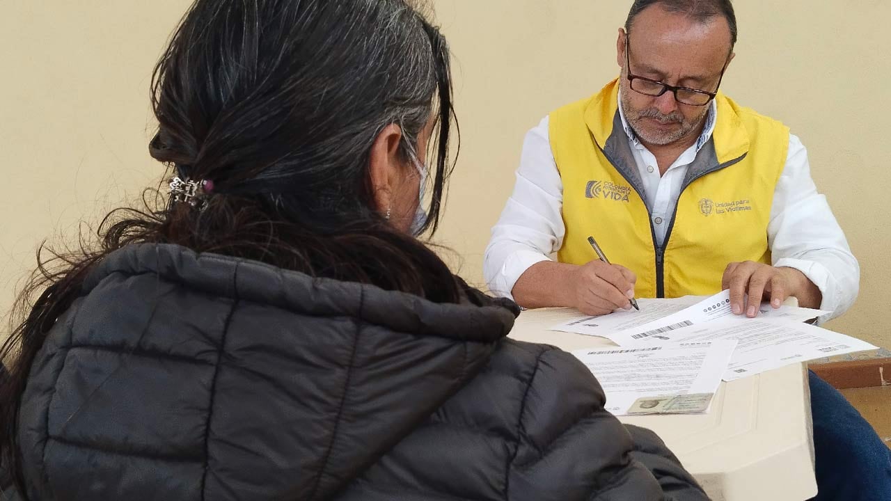 Para acceder a los beneficios de la Unidad para las Víctimas es obligatorio estar inscrito en el Registro Único de Víctimas, tras declarar hechos ante el Ministerio Público - crédito Unidad para las Víctimas