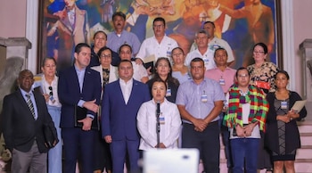 Miles de maestros comenzaron a recibir el incremento salarial acordado. (FOTO: La Tribuna)