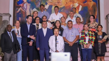Gobierno de Honduras acredita aumento salarial a maestros y asegura cumplimiento de acuerdos con el magisterio