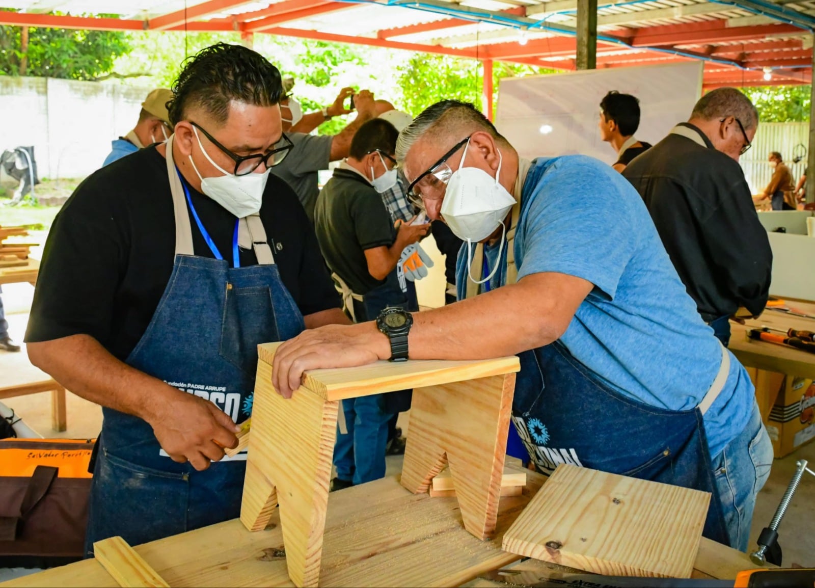 Impulsan cursos gratuitos para 293 veteranos y excombatientes en El Salvador