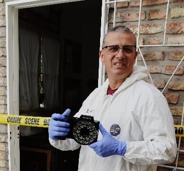 Manuel Omar Martín es licenciado en Criminalística, especialista en técnicas de investigación criminal y actual subcomisario de la Policía de la Ciudad