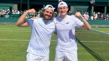 Ignacio Buse extiende su estadía en Londres: debutó con triunfo en dobles de Wimbledon 2026 junto a Marco Trungelliti