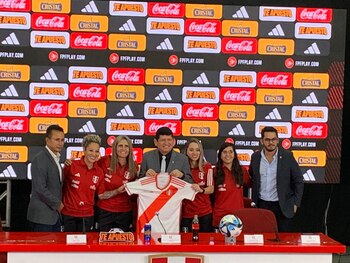 Emily Lima fue presentada como