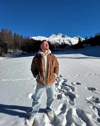 Las fotos de las vacaciones de Alexis Mac Allister y Ailen Cova en St. Moritz