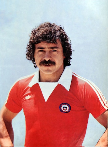 El hábil wing Carlos Caszely