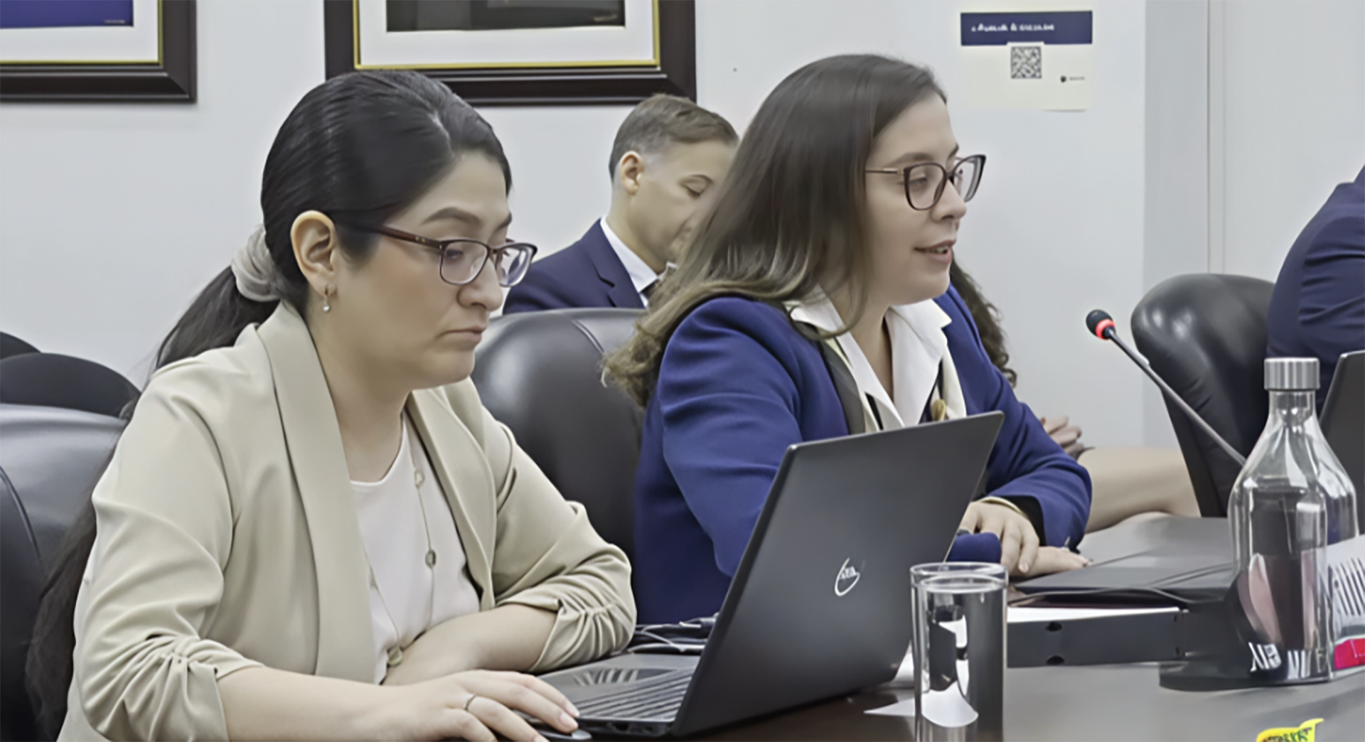 Cristina Blanco, coordinadora de la sección de casos de la secretaría ejecutiva de la Comisión Interamericana de DDHH y Daniela Saavedra, asesora de la secretaría