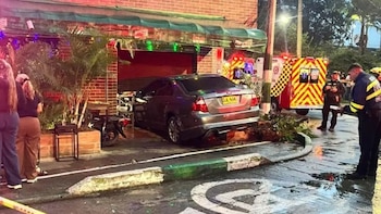 Fuerte accidente en Sabaneta: Vehículo