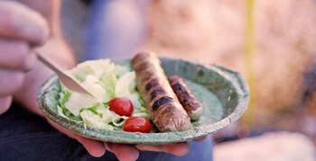 Nuevo emprendimiento: indígenas elaboran platos