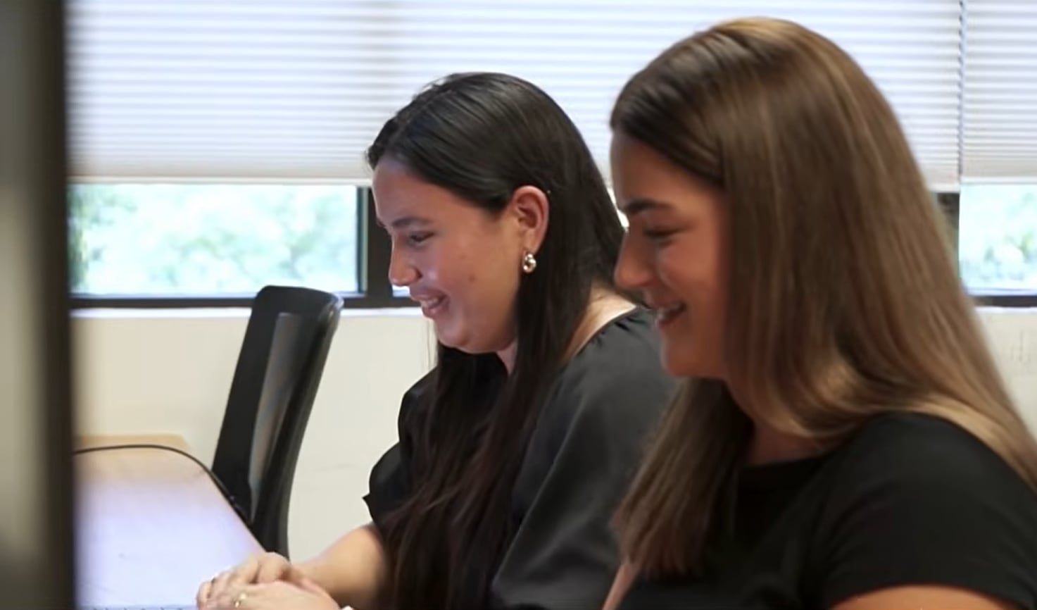 Las estudiantes de FIU actuaron como analistas de inteligencia desde el inicio y elaboraron informes que investigadores y fiscales usaron en las causas (NBC 6)