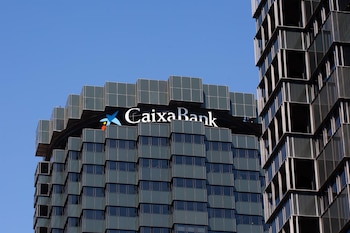 Fachada de CaixaBank.