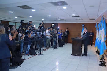 El fiscal general prometió recuperar la confianza ciudadana en la Fiscalía mediante auditorías internas y una relación renovada con los medios de comunicación. (Foto cortesía Ministerio Público de Guatemala)