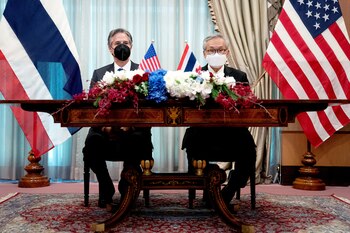 Antony Blinken, firmó dos acuerdos