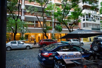 Fachada del departamento de Manuel Adorni en Caballito - Miró 550