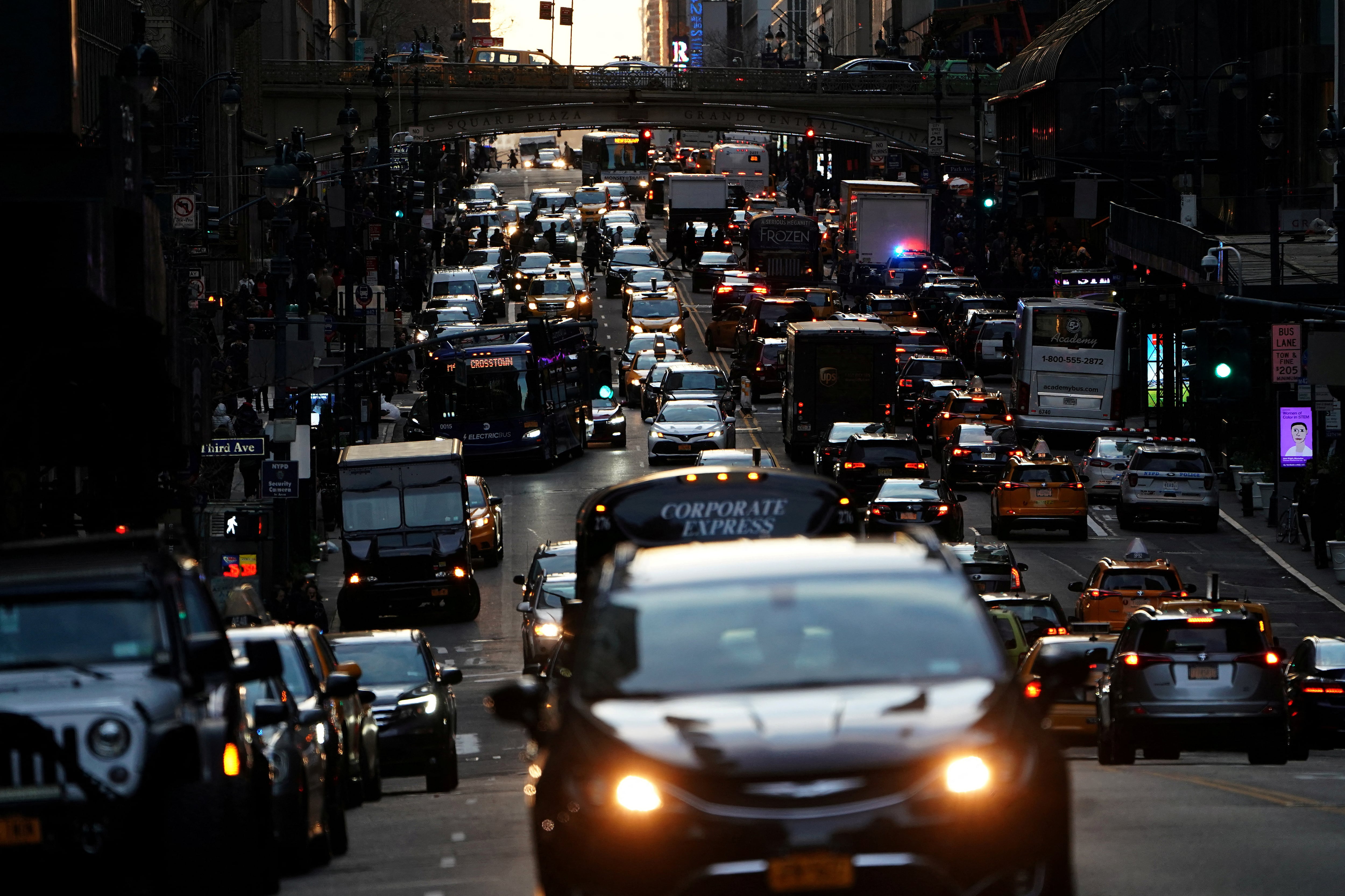 Estados Unidos registrará un récord de viajes por el 4 de julio de 2026, con 72,2 millones de personas movilizadas entre el 27 de junio y el 5 de julio, según la AAA. (REUTERS/Carlo Allegri/File Photo)